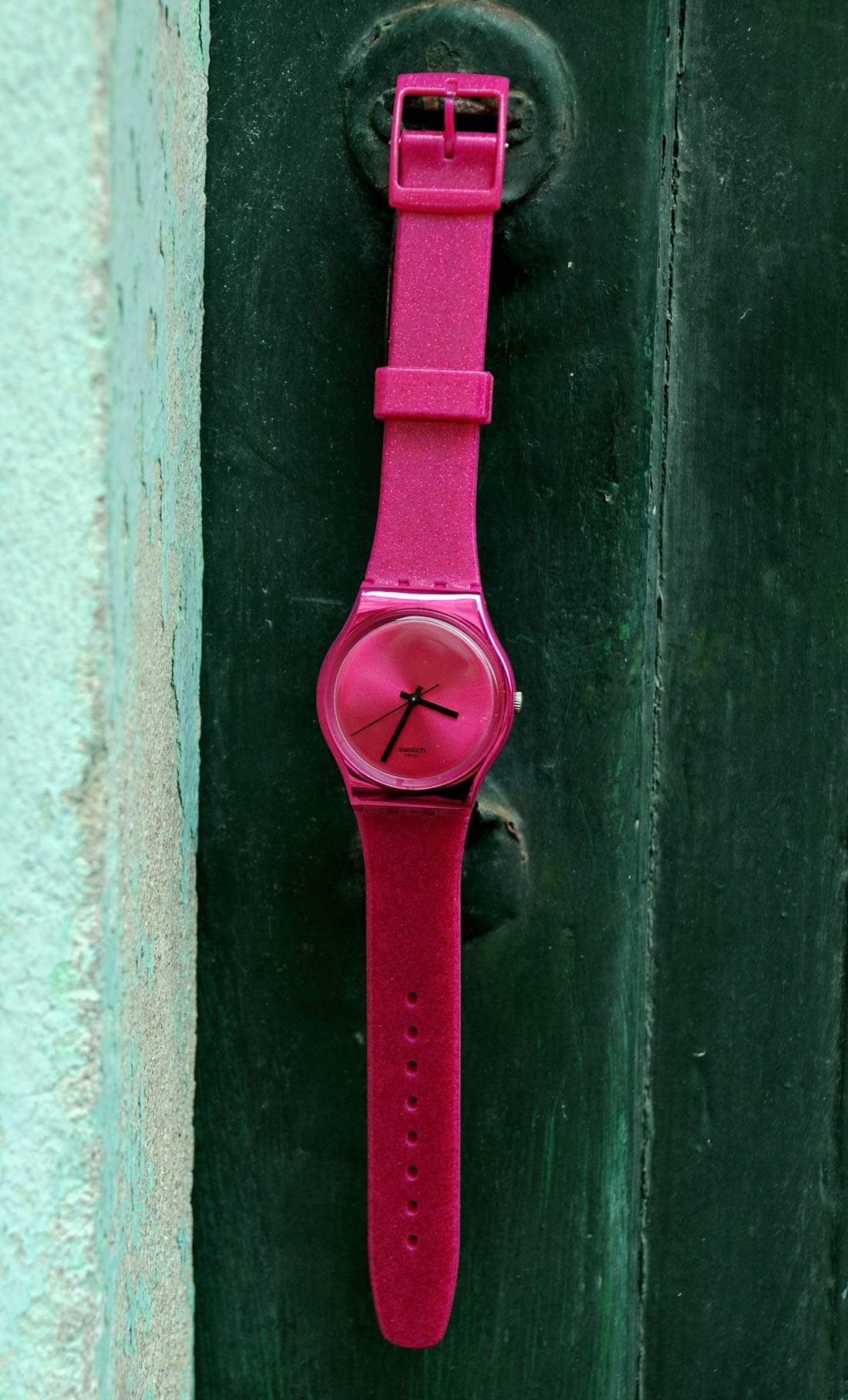 simply-mathilda-callejeando-por-ribadeo-complementos-reloj-swatch